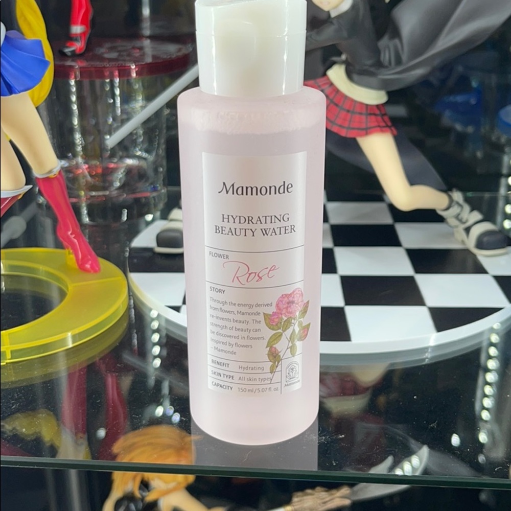 NEW Mamonde hydrating beauty water